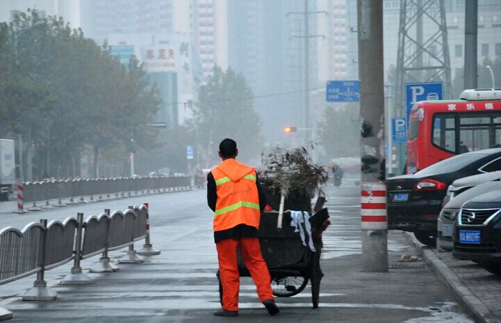 河南第十七屆環(huán)衛(wèi)節(jié)：對(duì)“城市美容師”說聲辛苦了！