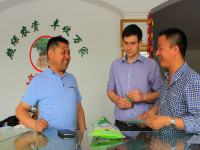 正陽“花生配方藥”引起英國歐麥思農(nóng)用流體公司的關注