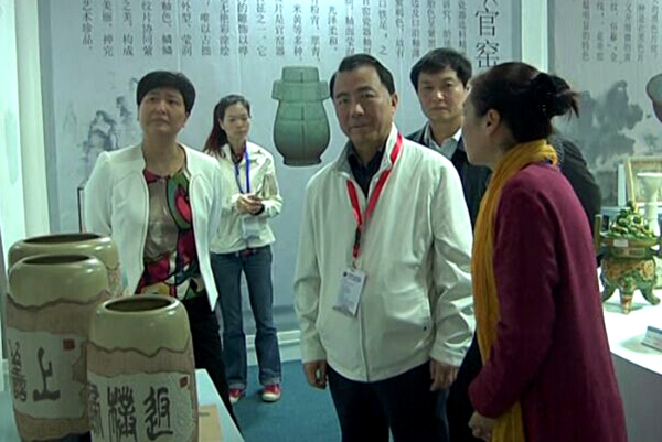駐馬店重陽(yáng)主題文化產(chǎn)品亮相第三屆中原文博會(huì)