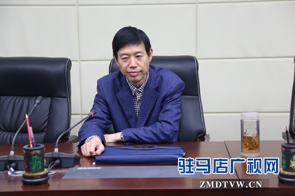 市院黨組成員、副檢察長(zhǎng)高學(xué)奇主持活動(dòng).JPG
