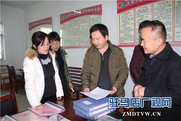 省計(jì)生協(xié)會蒞臨確山縣村級計(jì)劃生育協(xié)會調(diào)研