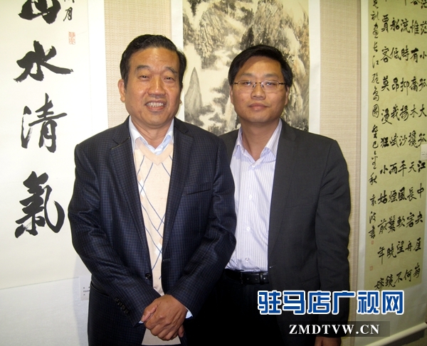 與全國政協(xié)常委、中國書協(xié)主席蘇士澍先生合影.jpg