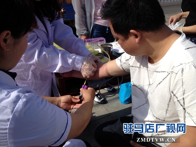 (圖三、志愿者在捐獻(xiàn)造血干細(xì)胞）.jpg