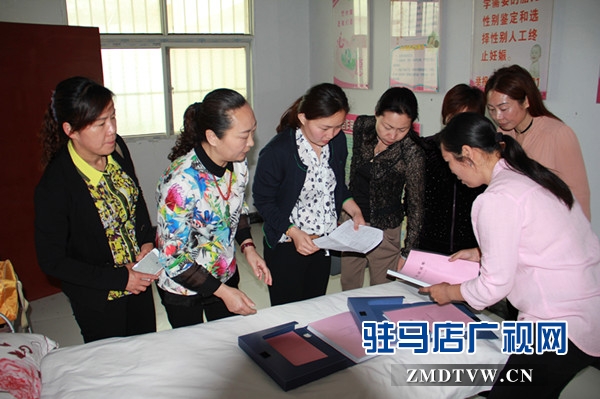 2、省計(jì)劃生育藥具調(diào)研組嚴(yán)格按照省計(jì)劃生育藥具服務(wù)規(guī)范進(jìn)行考核.JPG
