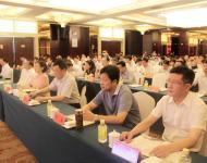 上午十時，啟動儀式正式開始。市委常委、宣傳部長戚存杰，市政府副市長馮玉梅，市委宣傳部常務(wù)副部長劉衛(wèi)明，市廣播電視臺臺長王宇，市廣播電視臺總編輯王磊，市電視新聞中心主任于海建，省駐駐新聞單位、市屬新聞單位及新媒體單位的代表，市直各有關(guān)單位負(fù)責(zé)宣傳的科長（辦公室主任），各縣區(qū)委宣傳部分管副部長及網(wǎng)絡(luò)科長等200余人出席今天的上線啟動儀式。