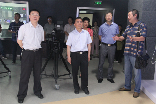 戚存杰到駐馬店廣播電視臺督導調研創(chuàng)文工作開展情況