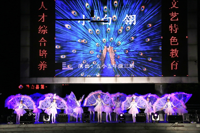  “百姓大舞臺(tái)” 群眾樂開懷