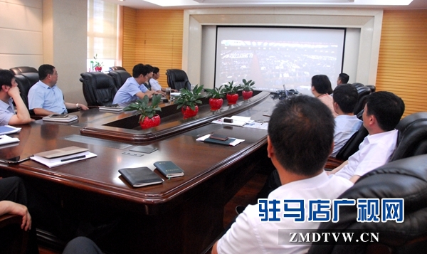 圖為觀(guān)看警示教育片 (1).JPG