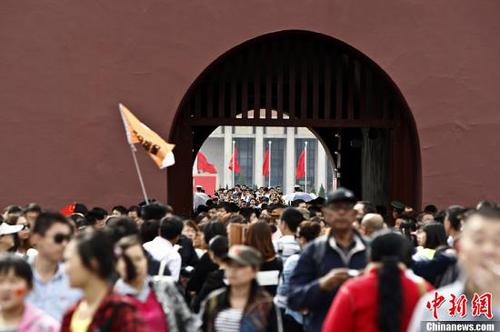 光明早報(bào)：紅十字會(huì)募捐受監(jiān)管；