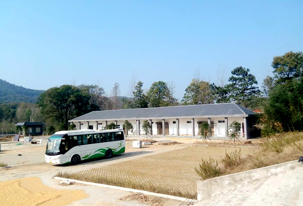 確山縣廣播電視新聞工作者集體采風慶?！坝浾吖?jié)”