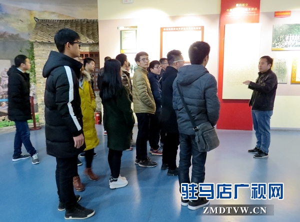 黃淮學(xué)院機(jī)械與能源工程學(xué)院黨員及黨員發(fā)展對(duì)象前往確山竹溝革命紀(jì)念館參觀學(xué)習(xí) (1).JPG
