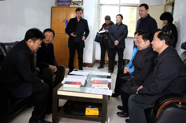 陳星一行看望慰問困難職工 勞動(dòng)模范和拔尖人才