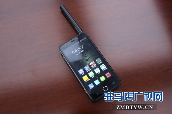 省市新聞媒體記者走進(jìn)中國(guó)電信 體驗(yàn)通訊新業(yè)務(wù)