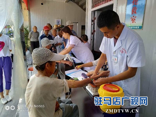 開發(fā)區(qū)民政局對全區(qū)131位特困供養(yǎng)人員開展健康體檢。