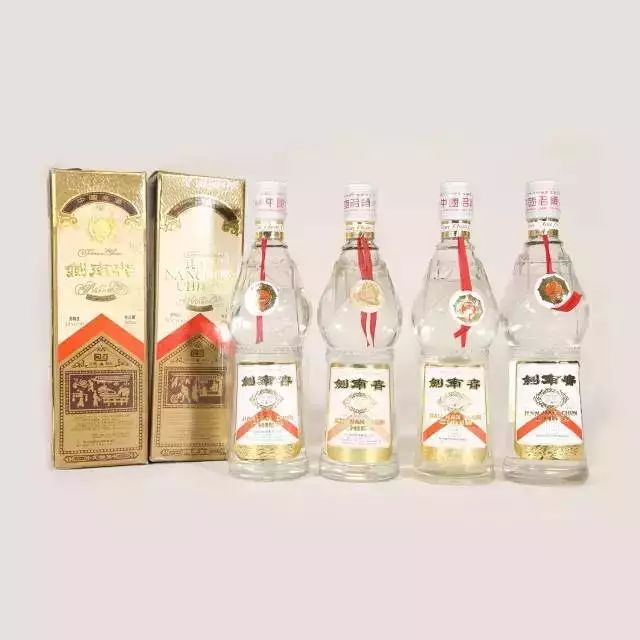 三十年前的名酒都長啥樣？看看就知道老了