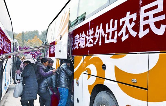  2019年“春風行動”大型招聘會60余家用工企業(yè)搭臺“唱戲”