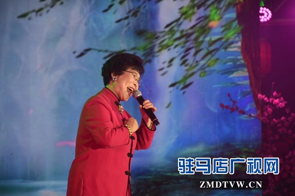正陽縣舉辦“粒?；ㄉ?，濃濃故鄉(xiāng)情”主題元宵節(jié)晚會