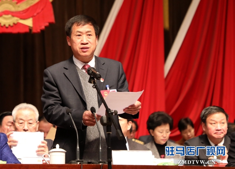上午九時，張憲中宣布大會開幕