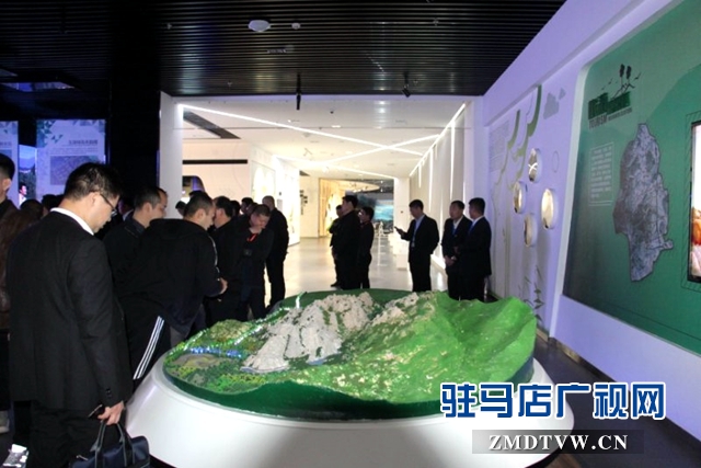 中央、省市媒體記者到遂平縣規(guī)劃綜合展示中心感受遂平發(fā)展