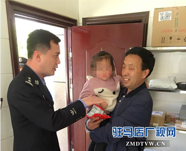 三歲女孩丟失，多虧東高民警幫忙