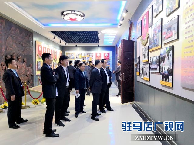 泌陽縣郵政分公司開展“緬懷革命先烈弘揚(yáng)革命精神”主題黨日活動