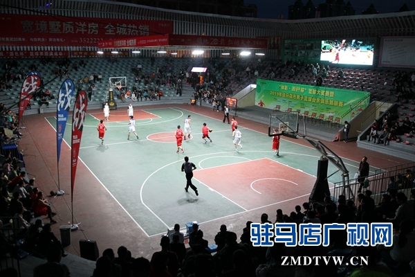 全市男籃聯(lián)賽開戰(zhàn) 23支球隊爭奪10萬獎金