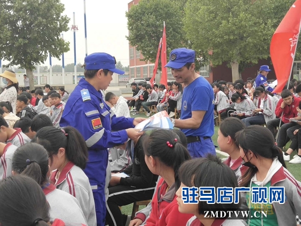 “珍愛(ài)生命 預(yù)防溺水”主題教育進(jìn)校園