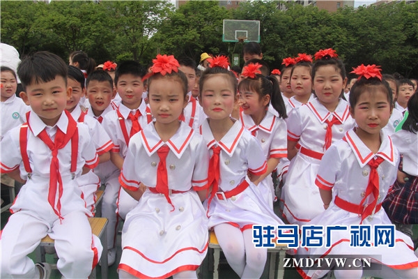 駐馬店市第二十四小學舉行“喜迎六一 祝福祖國”合唱比賽