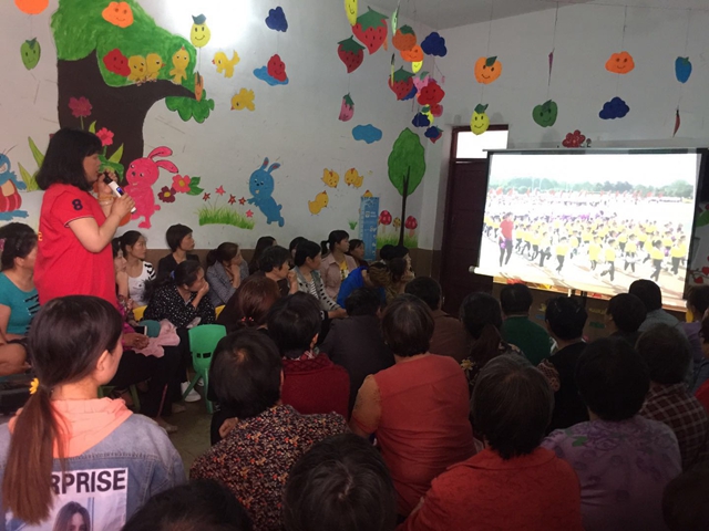 駐馬店市政協(xié)機(jī)關(guān)開展關(guān)愛留守兒童愛心助學(xué)活動