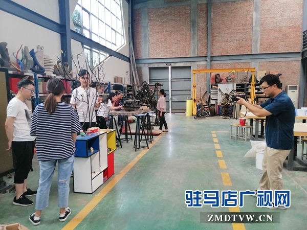 黃淮學院攝影作品首次入選第十二屆中國藝術節(jié)