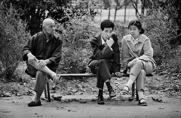 內(nèi)斂、奢靡與偽裝：中國(guó)人如何在鏡頭前表達(dá)愛(ài)情？ 