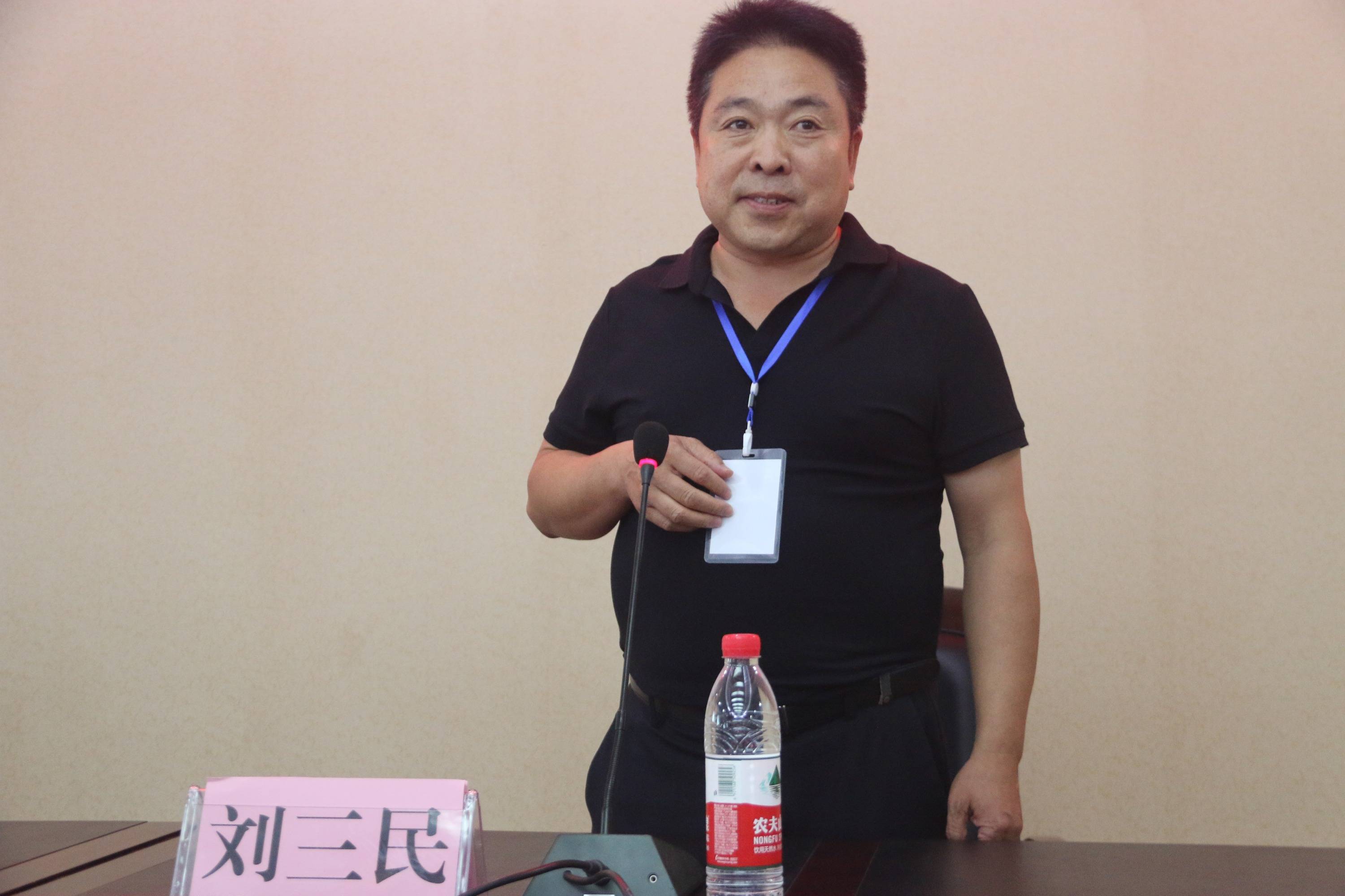 駐馬店市螢火蟲公益協(xié)會(huì)遂平分會(huì)成立大會(huì)暨陽光藝術(shù)學(xué)校五周年慶典華美綻放