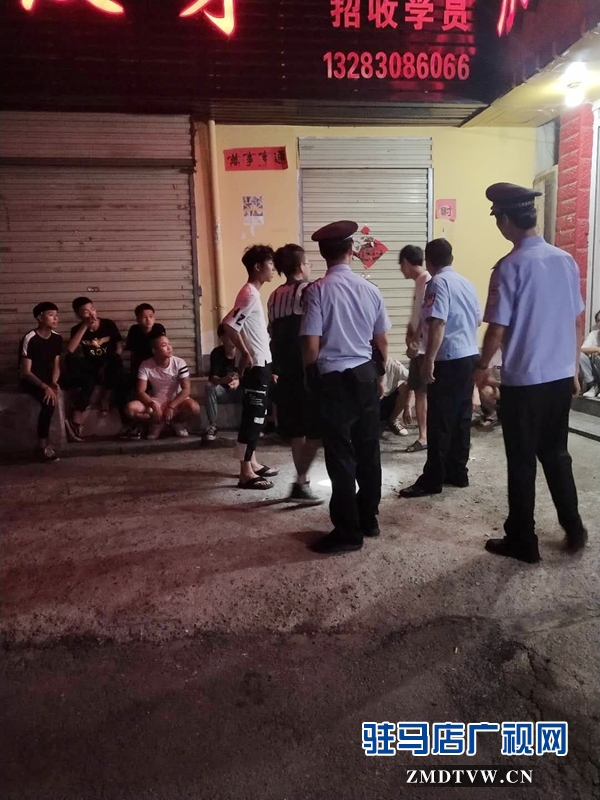 雪松派出所對溫州步行街開展專項集中清查