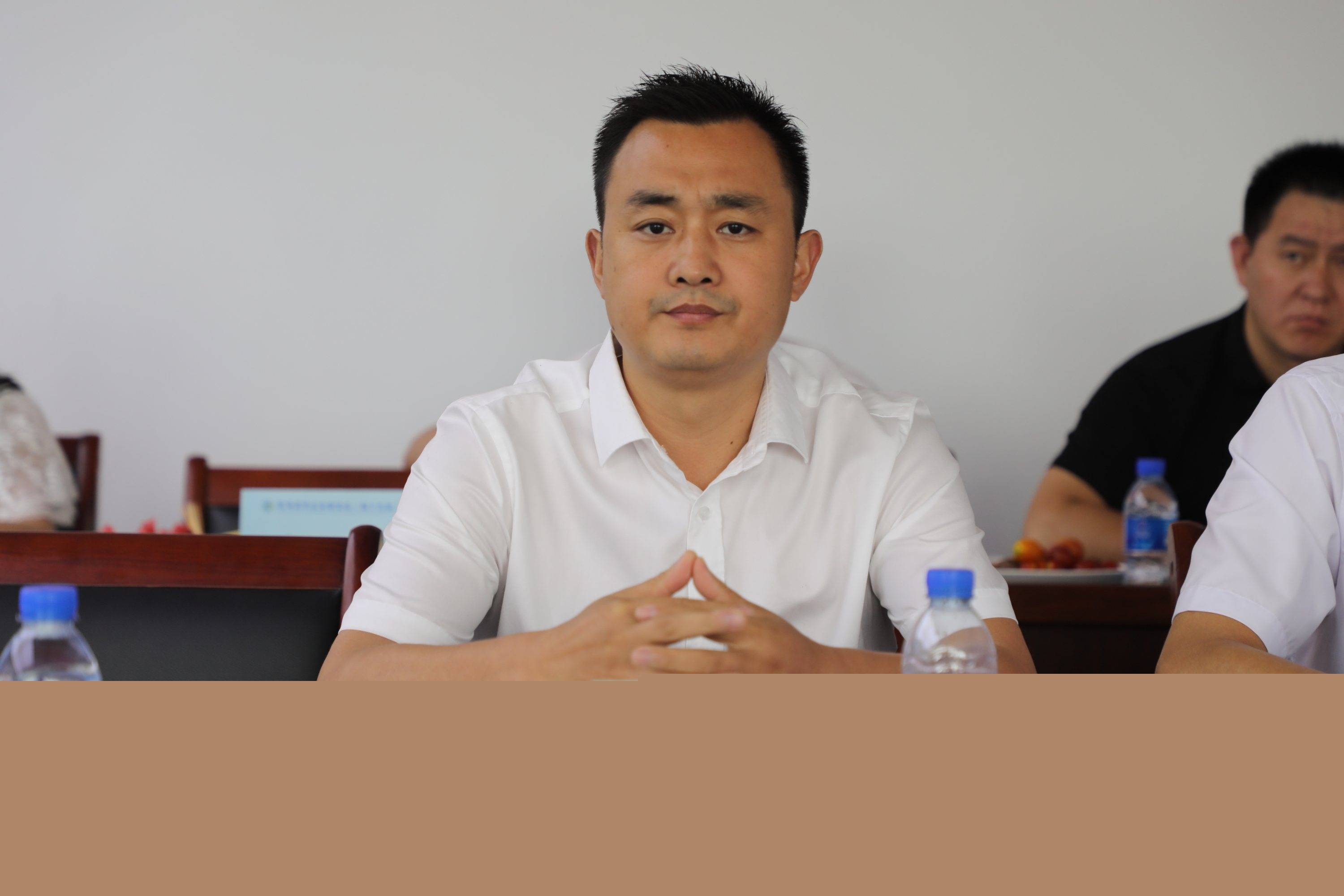 駐馬店市企業(yè)家協(xié)會(huì)第15組創(chuàng)業(yè)故事分享會(huì)上企業(yè)家交流智慧共謀發(fā)展