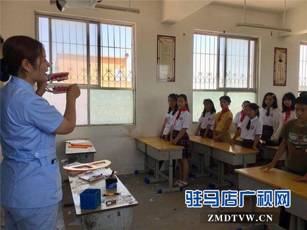 駐馬店市企業(yè)家協(xié)會(huì)第14組走進(jìn)板橋鎮(zhèn)劉溝村愛心捐贈(zèng)12萬(wàn)元愛心物資