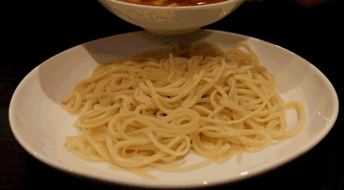 深夜食堂：攢勁弟弟帶你吃！烏魯木齊十大經(jīng)典拌面館，咱新疆人就好這口... 