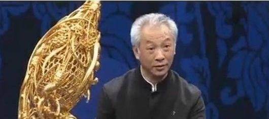 小伙鑒寶估價20萬，觀眾當場就想買，專家：你少說了幾個零 