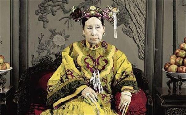慈禧在“中和節(jié)”要干特殊的事兒，宮女們要在紫禁城為她抓蟲 