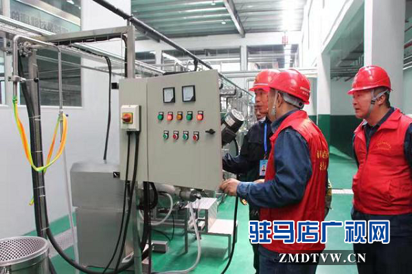 正陽(yáng)縣供電公司:全面筑牢電網(wǎng)迎峰度夏“防護(hù)墻”