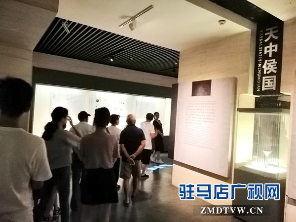 酷熱暑期 市博物館游客盈門(mén)