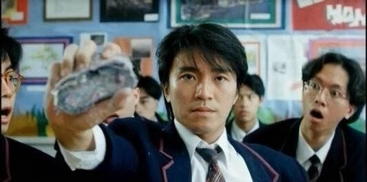 周星馳：表面是個(gè)搞笑明星，背地里卻是......