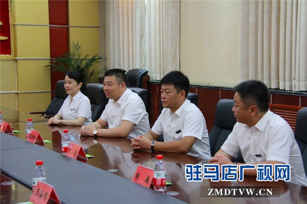 駐馬店市企業(yè)擁軍優(yōu)屬協(xié)會會長、青商會會長、鵬宇集團創(chuàng)始人總裁朱新紅率隊開展八一建軍節(jié)慰問活動