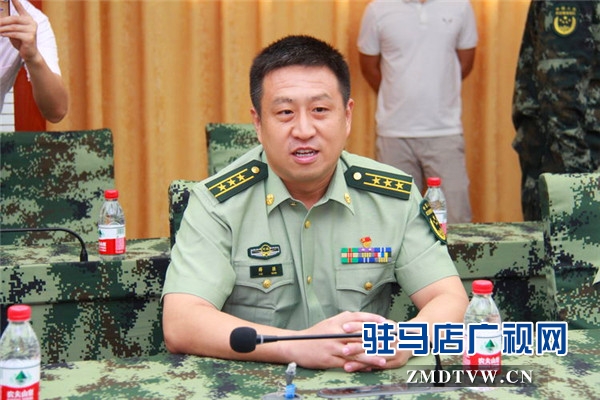 駐馬店市企業(yè)擁軍優(yōu)屬協(xié)會會長、青商會會長、鵬宇集團創(chuàng)始人總裁朱新紅率隊開展八一建軍節(jié)慰問活動