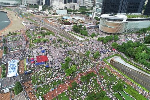 忍無(wú)可忍，終于出手了！這一次香港人不再沉默，這個(gè)決定非同尋常 