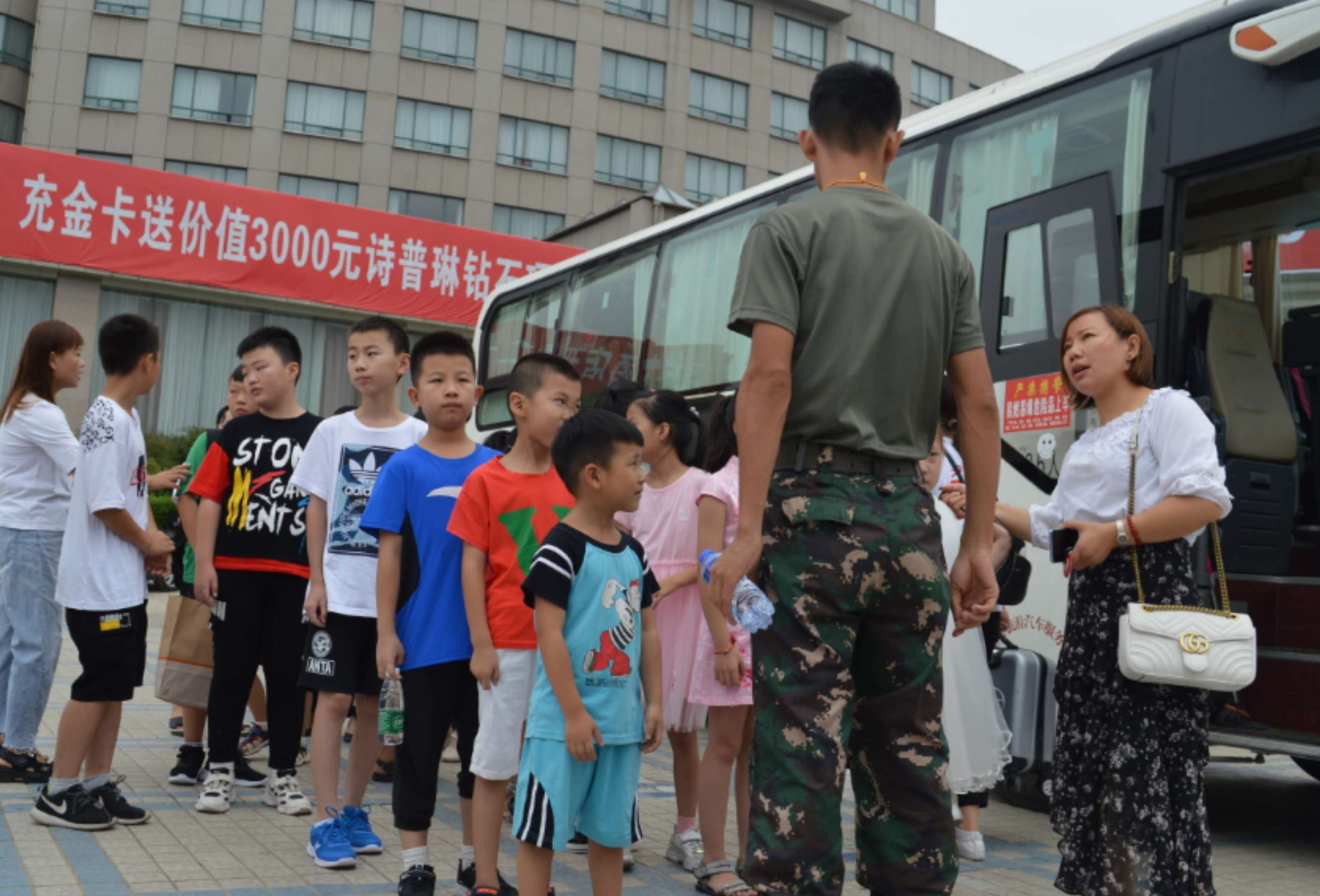 《開拍吧少年》微電影軍事拓展訓(xùn)練營第三季開營儀式正式啟動(dòng)