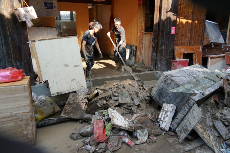 臺(tái)風(fēng)侵襲臨海古城：當(dāng)古建筑遭遇洪水猛獸，我們?cè)撊绾螒?yīng)對(duì)？ 