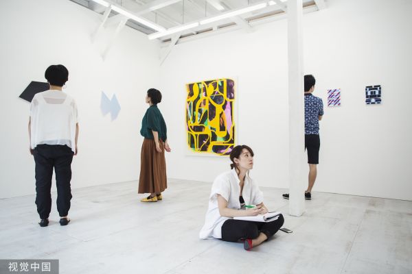 俄媒：為什么中國年輕人越來越不愛發(fā)朋友圈了？