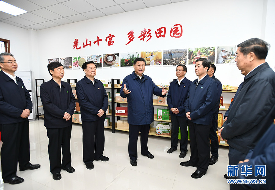 習近平在河南考察時強調 堅定信心埋頭苦干奮勇爭先 譜寫新時代中原更加出彩的絢麗篇章