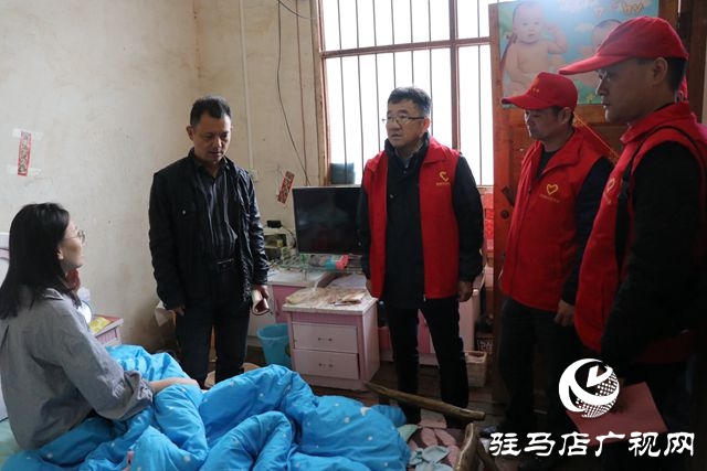 駐馬店廣播電視臺開展“不忘初心、牢記使命黨員”志愿者活動