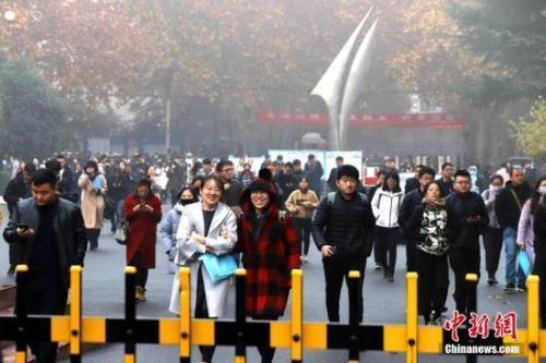 國考報名進入最后時段 近80萬人已通過資格審查